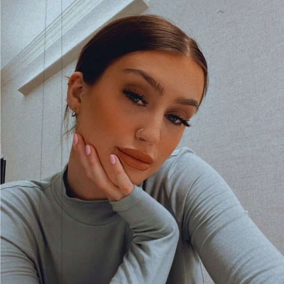 Meet your Posher, Megan - Picture 1 of 1